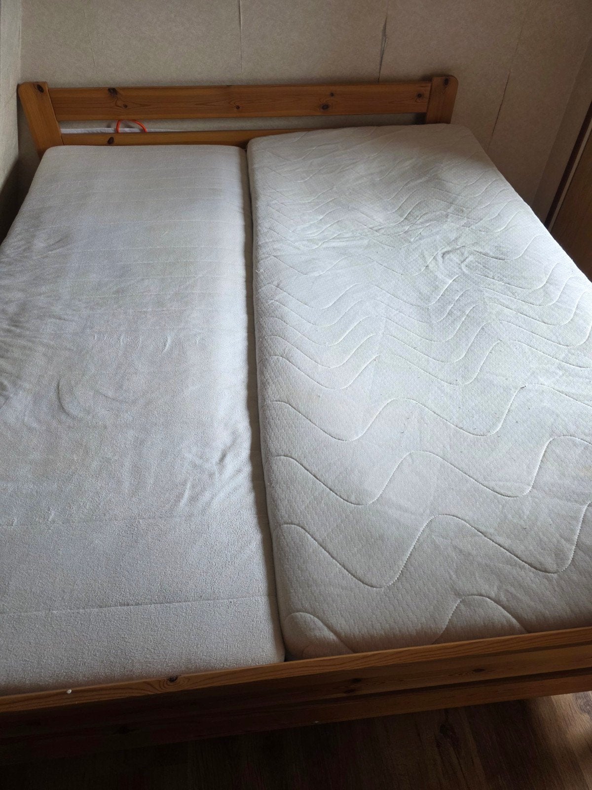Ledikant 160x200 met 2 matrassen (80x200/90x200), Gebruikt, Tweepersoons, Ophalen of Verzenden, 200 cm