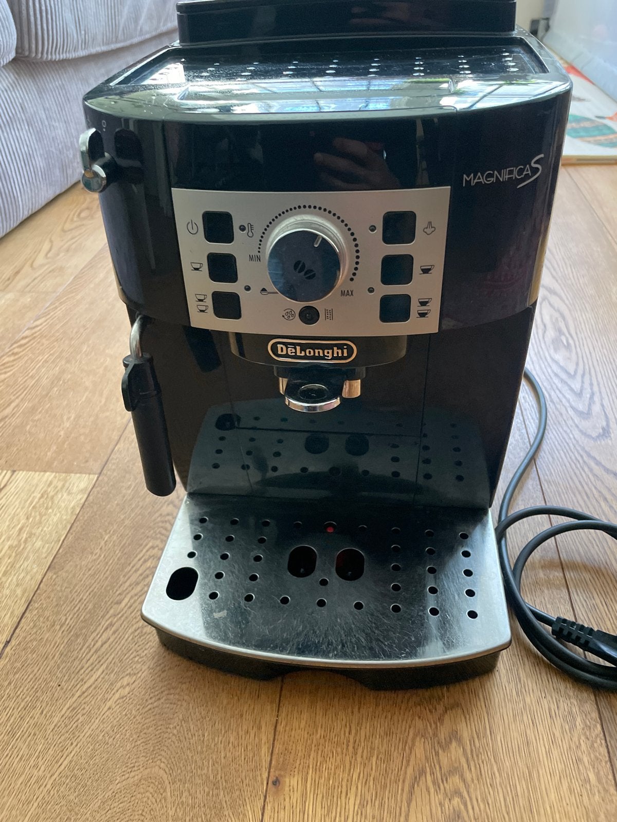 De Longhi Magnifica S - defect voor onderdelen/reparatie, Stoompijpje, Gebruikt, Koffiemachine, 2 tot 4 kopjes