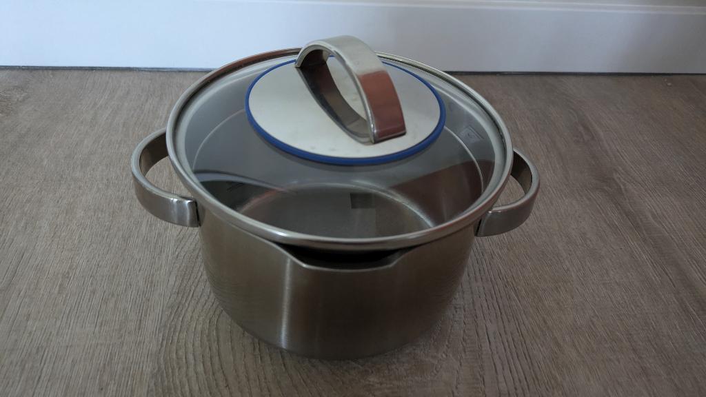 Sola Pearl 4-delige pannenset, Huis en Inrichting, Keuken | Potten en Pannen, Ophalen of Verzenden, Gebruikt, Rvs, Pannenset