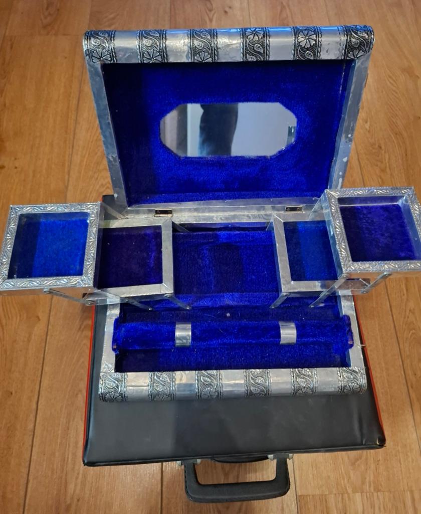 Vintage Zilverkleurige Sieradendoos met Olifantenmotief, Gebruikt, Overige kleuren, Met slot, Ophalen of Verzenden