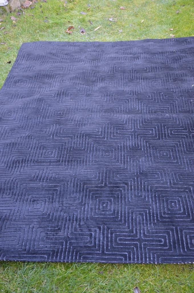Nieuw! zwart vloerkleed Japandi stijl, 230 cm By Boo Madam, Huis en Inrichting, Stoffering | Tapijten en Kleden, Japandi, Zwart