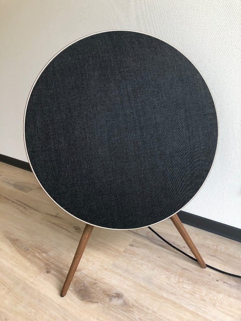 B&O Beosound A9 4th gen. Iconische speaker Bang & Olufsen, Vloerstaande luidspreker, Inclusief kabels, Zo goed als nieuw, Bang & Olufsen