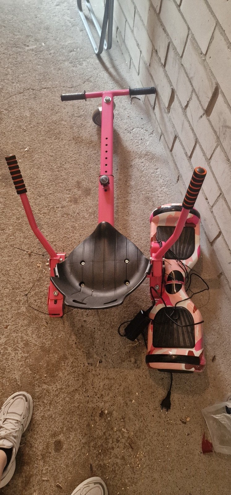 Hoverboard met zitje - Roze camouflage, Ophalen of Verzenden, Gebruikt, Elektrische step (E-scooter), Onbekend
