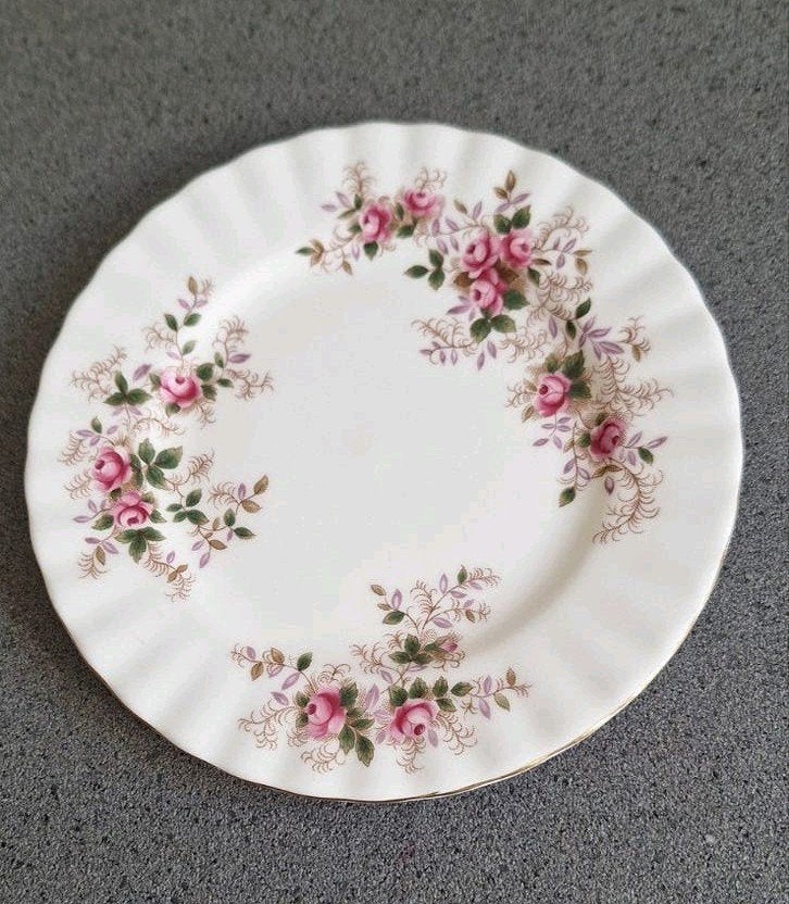 Royal Albert Lavender Rose 12 delig gebaksborden set, Antiek en Kunst, Ophalen of Verzenden