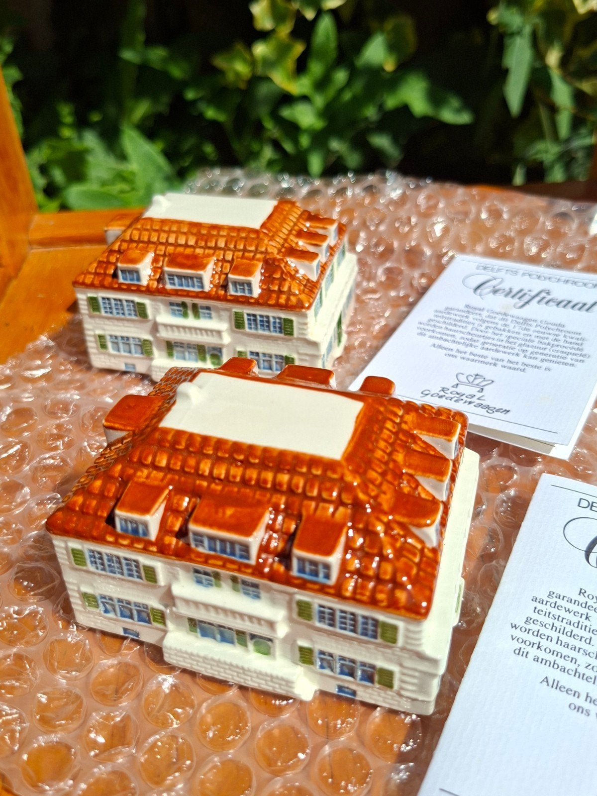 2x Delfts polychroom aardewerk, Ophalen of Verzenden, Zo goed als nieuw, Poppenhuis