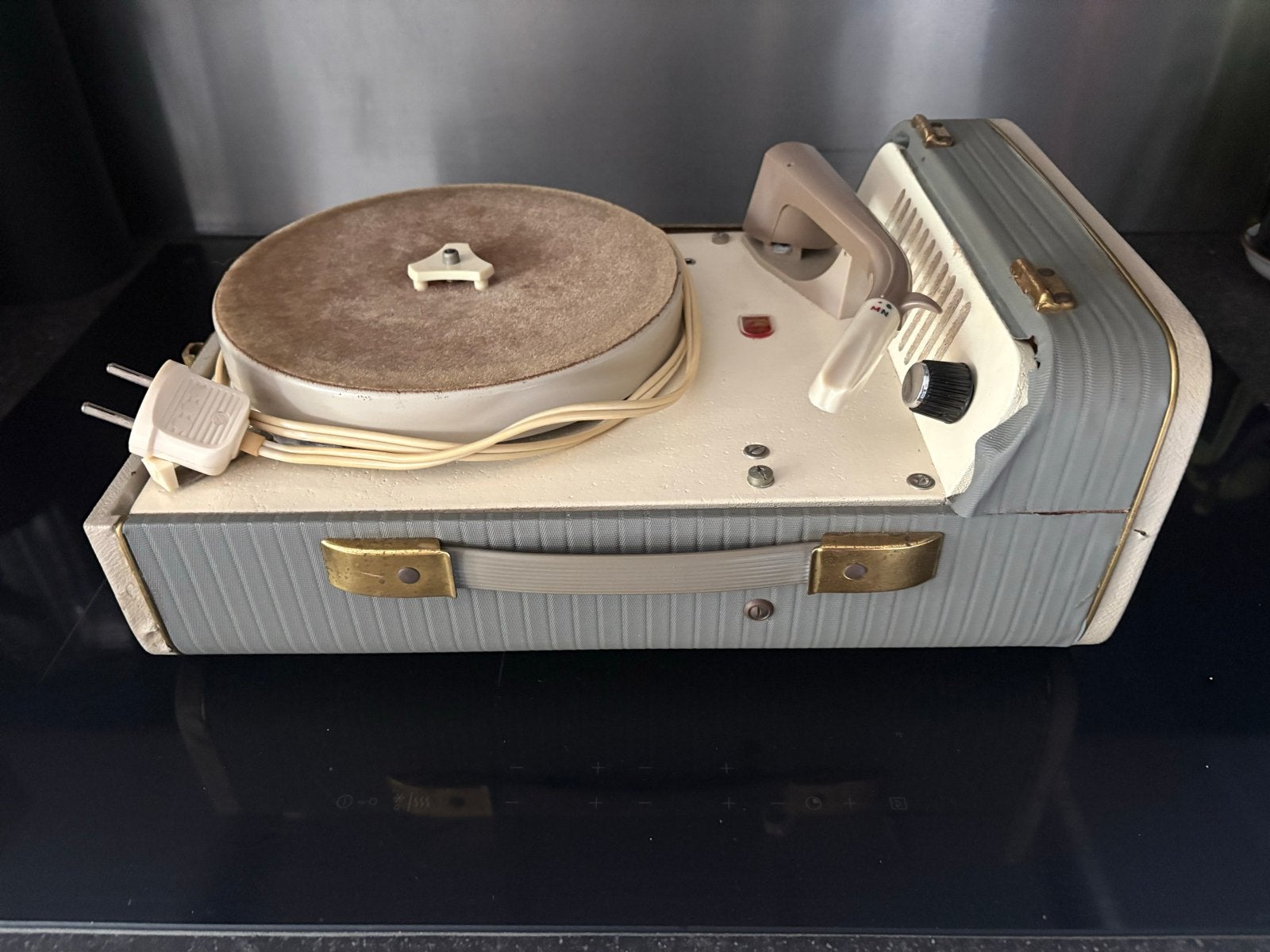 Vintage Philips koffergrammofoon platenspeler niet werkend, Ophalen of Verzenden, Niet werkend, Platenspeler, Philips