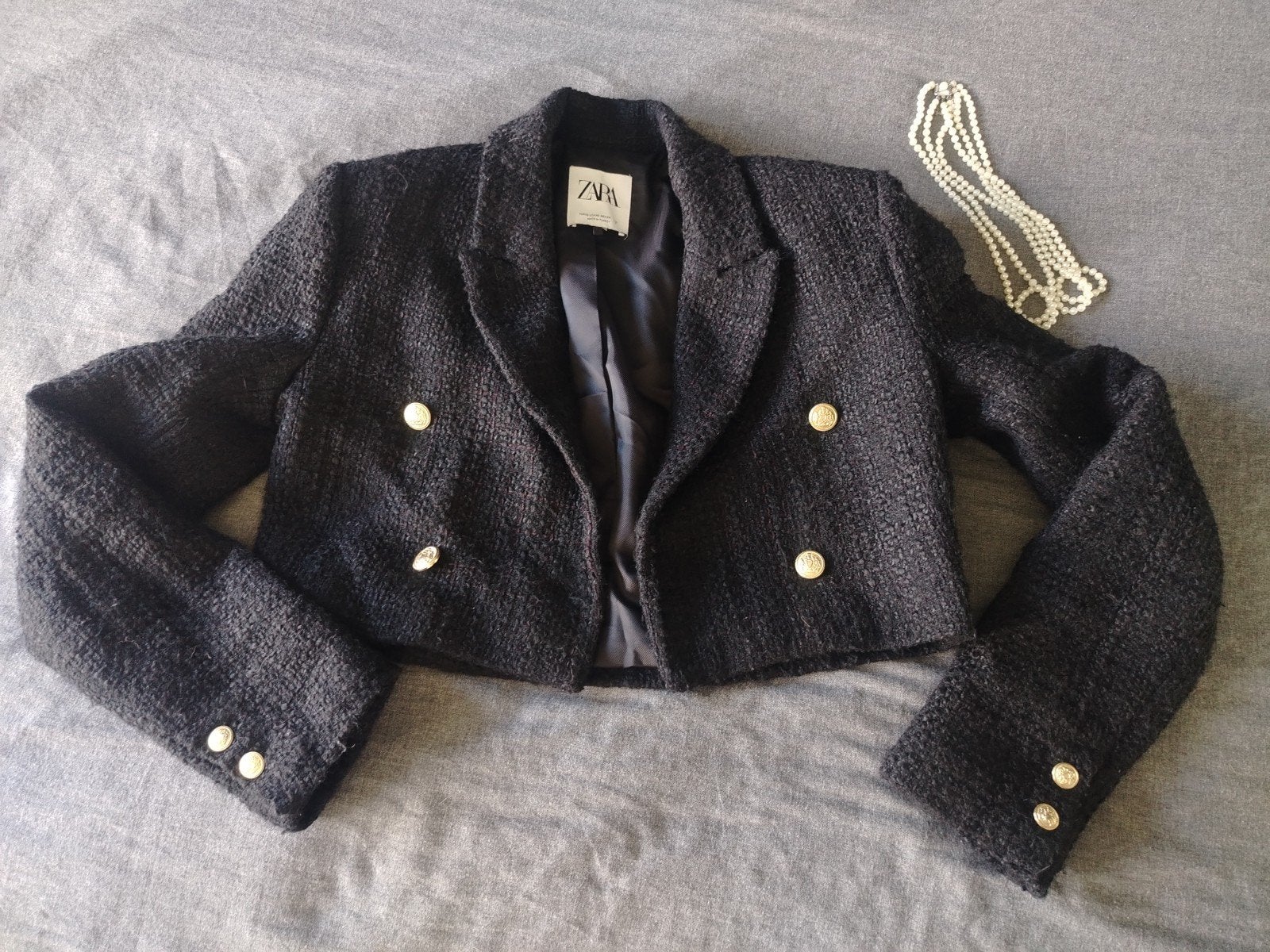 Elegant Cropped Tweed Jasje Zwart met Gouden Knopen, Ophalen of Verzenden, Zo goed als nieuw, Maat 34 (XS) of kleiner, Zara