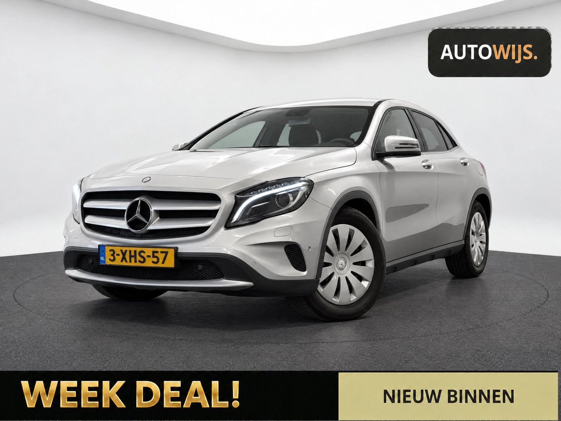 Mercedes-Benz GLA-klasse 200 Ambition|AUT|LED|NAVI|TREKHAAK|, Auto's, Stof, Gebruikt, 715 kg, Bi-Xenon koplampen