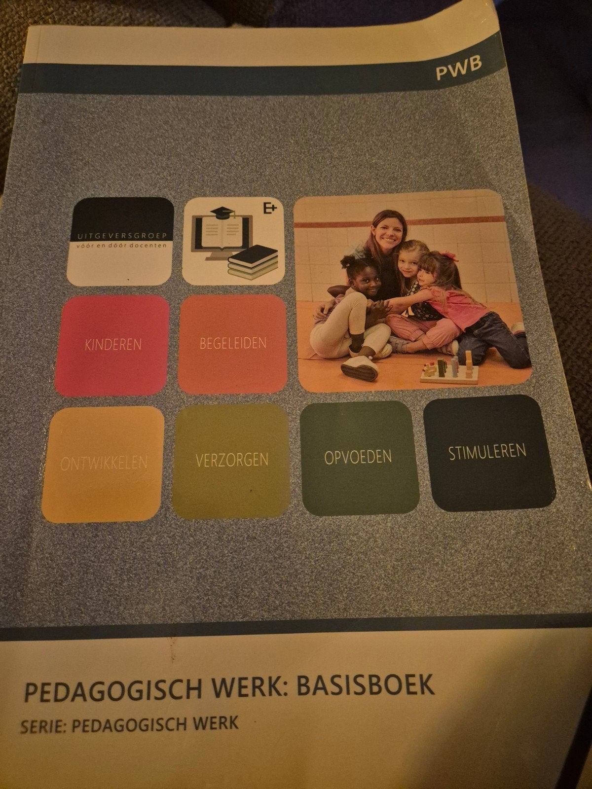 Pedagogisch Werk: Basisboek - PWB, Ophalen of Verzenden, Zo goed als nieuw, MBO, Gamma