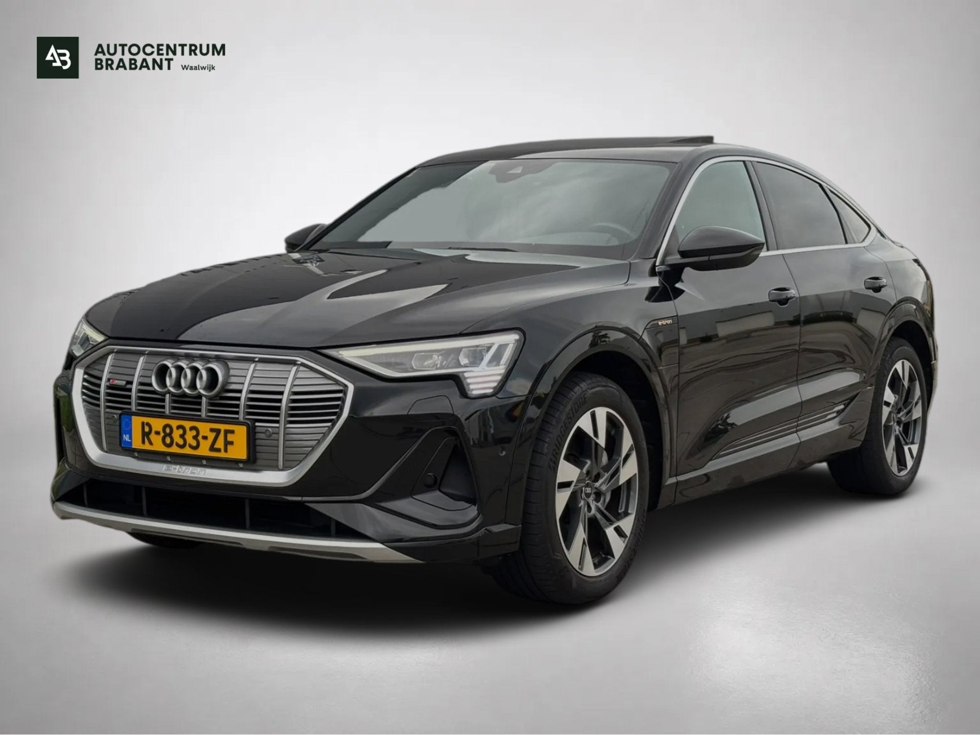 Audi E-tron Sportback 55 quattro S edition 95 kWh (NL-autoDe, Automaat, Zwart, 95 kWh, Vierwielaandrijving