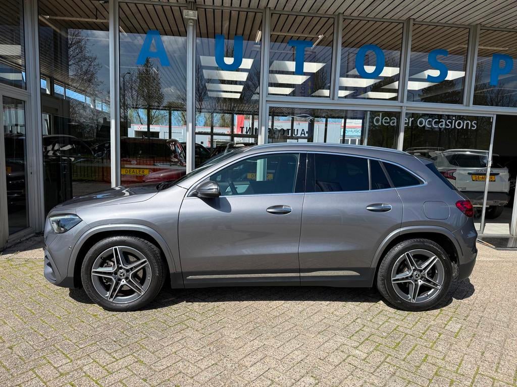 Mercedes-Benz GLA-klasse 200 AMG Line 163PK / SFEERVERLICHTI, Auto's, Mercedes-Benz, 15 km/l, Gebruikt, Zwart, 4 cilinders