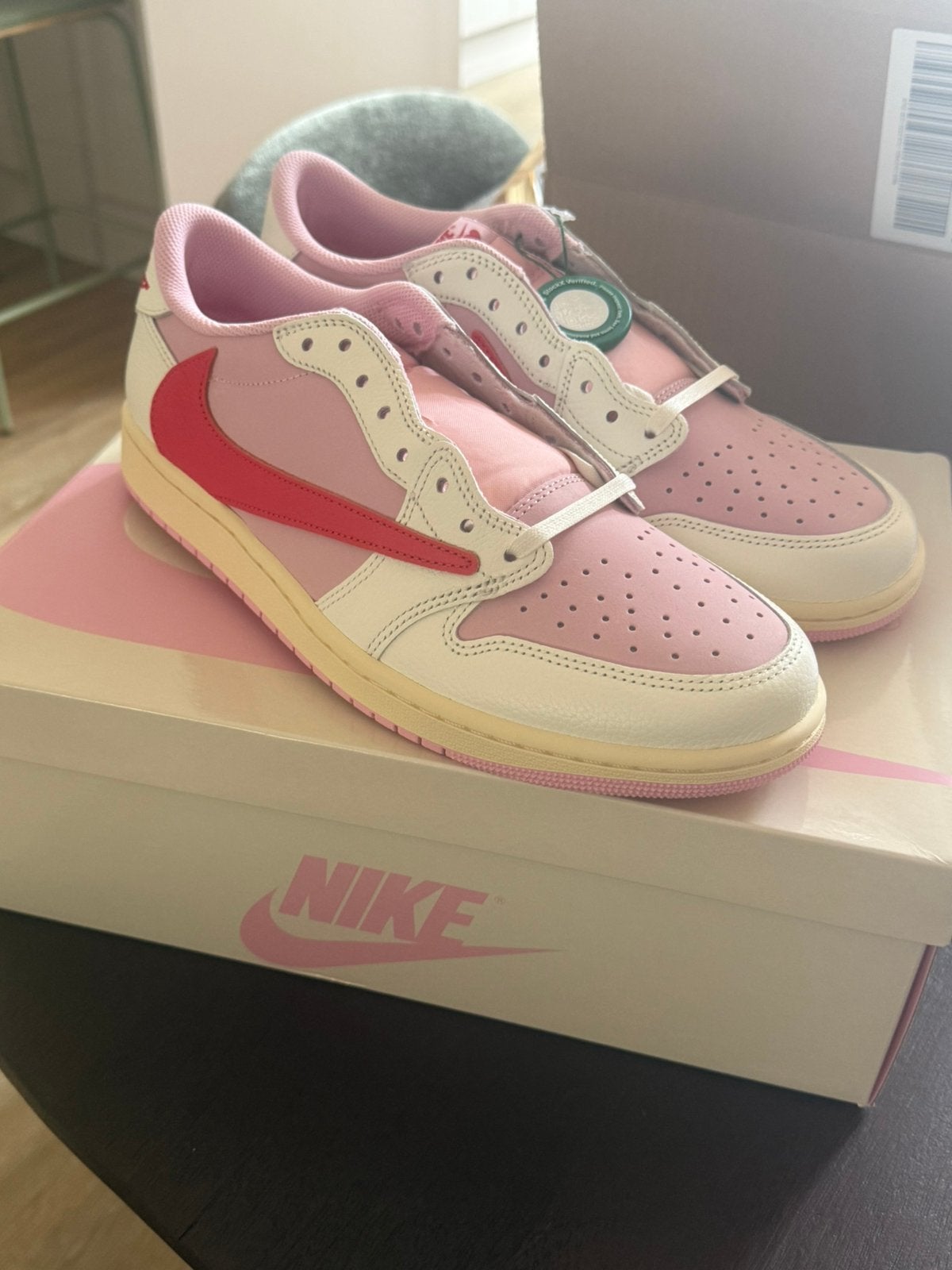 Nike Travis Scott tropical pink maat 45, Ophalen, Overige kleuren, Nieuw, Sneakers of Gympen