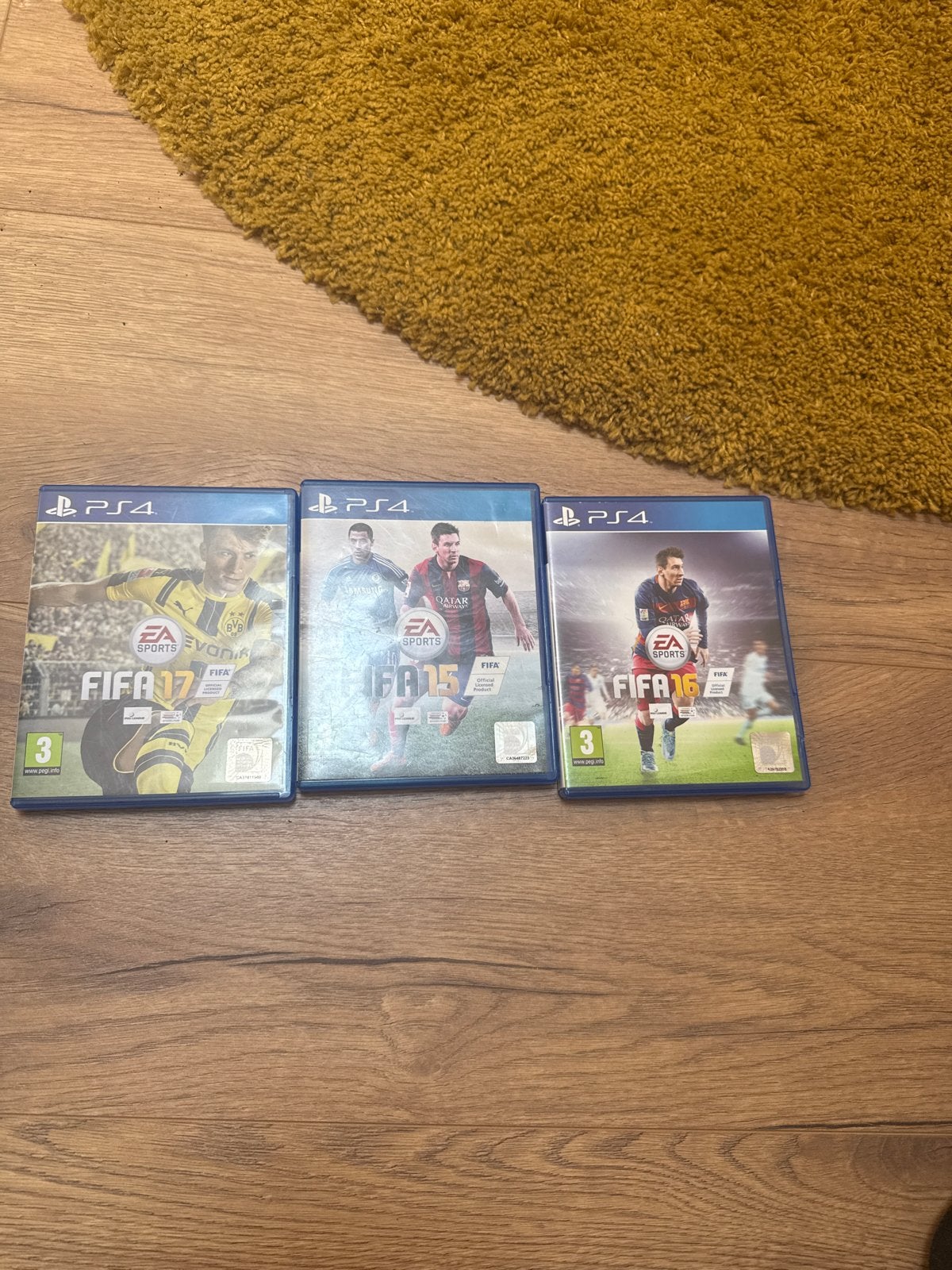 FIFA 15, 16, 17 PS4 games - Set van 3, Spelcomputers en Games, Games | Sony PlayStation 4, Ophalen, Gebruikt, Eén computer, Sport