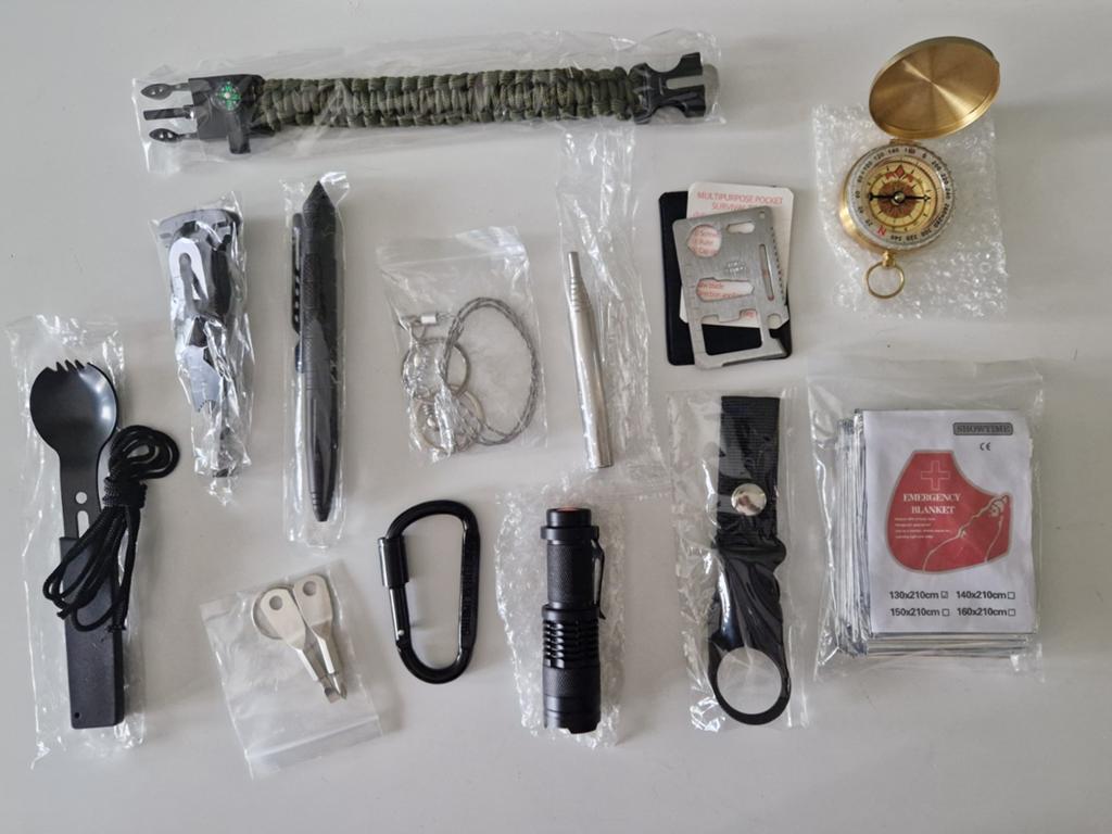 Survival Kit Noodpakket Outdoor Kamperen Wandelen, Ophalen of Verzenden, Nieuw