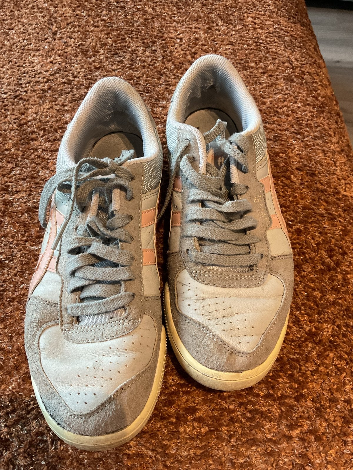 Onitsuka Tiger sneakers grijs/roze maat 39, Kleding | Dames, Schoenen, Ophalen of Verzenden, Gedragen, Grijs, Sneakers of Gympen