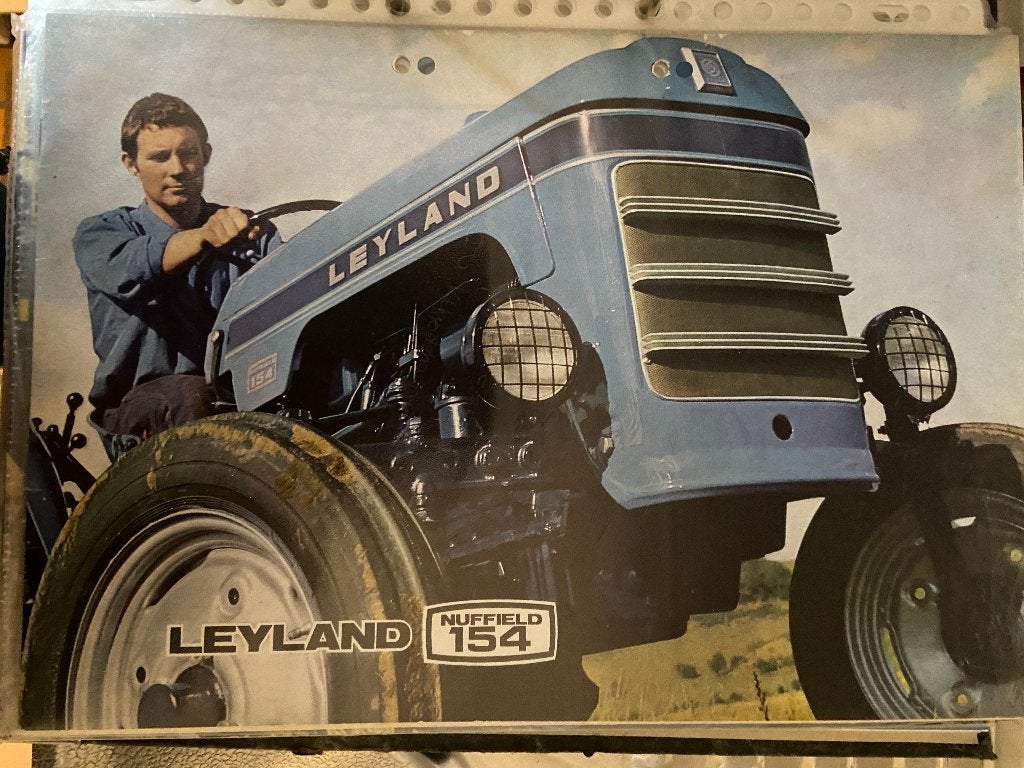 Tractorfolders, Ophalen of Verzenden, Gelezen, Folder