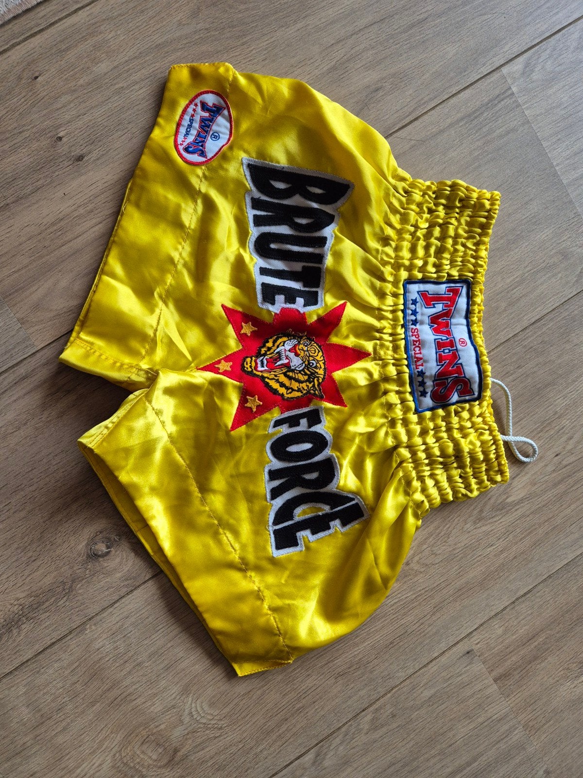 Twins Special Muay Thai Boksbroekje - Maat M, Sport en Fitness, Gebruikt, Overige, Vechtsportkleding, Maat M