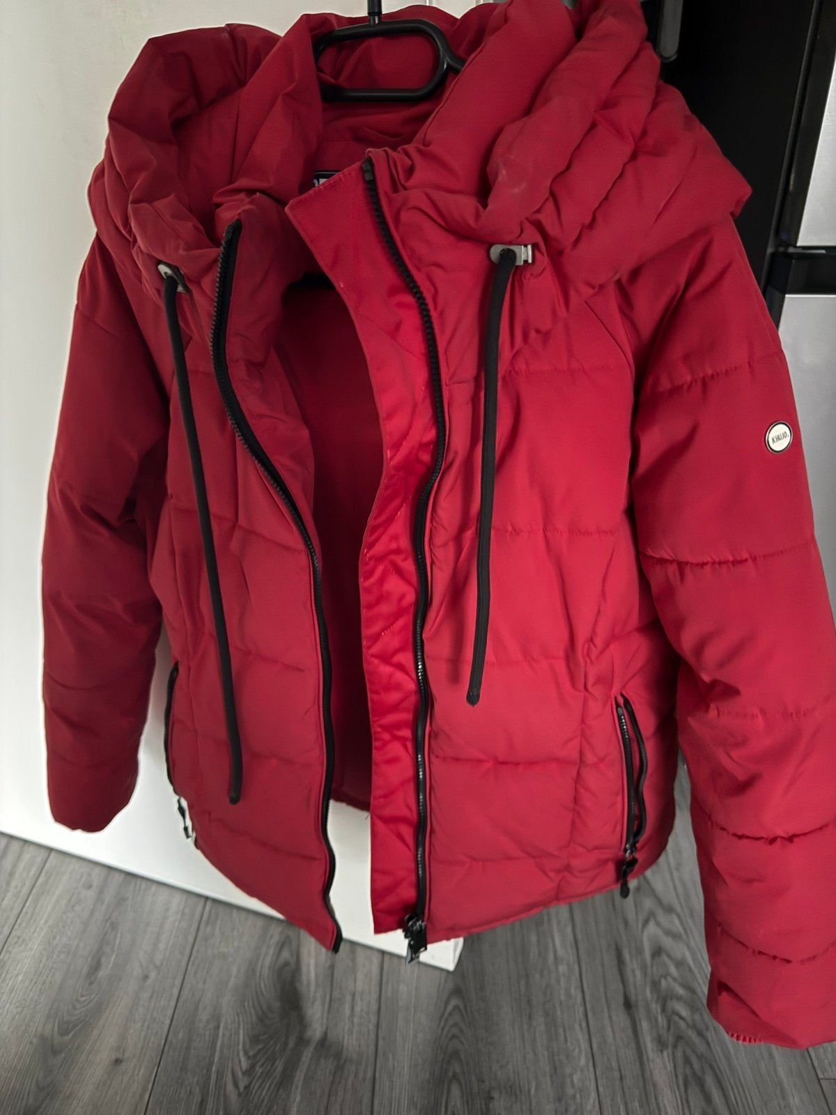 Khujo winterjas als nieuw maat M getailleerd, Ophalen of Verzenden, Zo goed als nieuw, Maat 38/40 (M), Rood