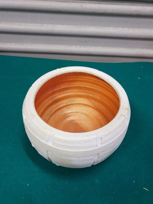 Bloempot van crème aardewerk, rond, Ophalen of Verzenden, 'T Olde Gre-j, Info@toldegrej.nl, Endepoelstraat 20f Didam
