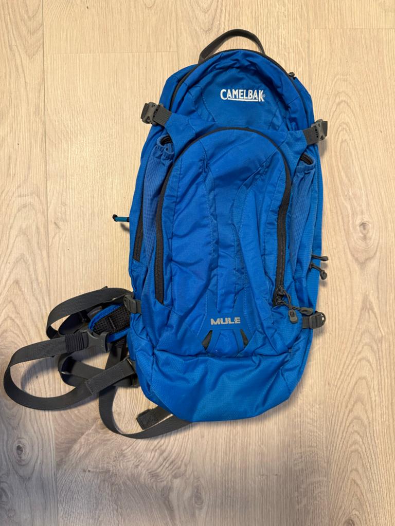 Camelbak M.U.L.E. Blauw, Sieraden, Tassen en Uiterlijk, Tassen | Rugtassen, Gebruikt, Overige merken, 25 tot 40 cm, Trekking, Ophalen of Verzenden