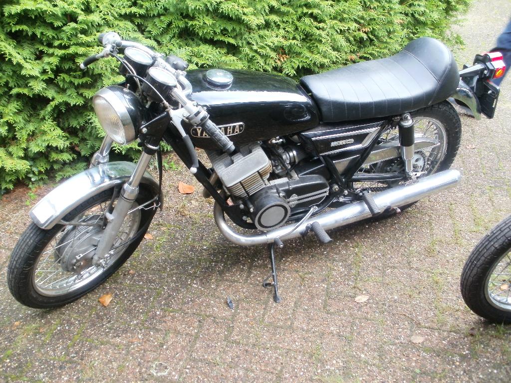 Yamaha DS7 uit 1971 met kenteken