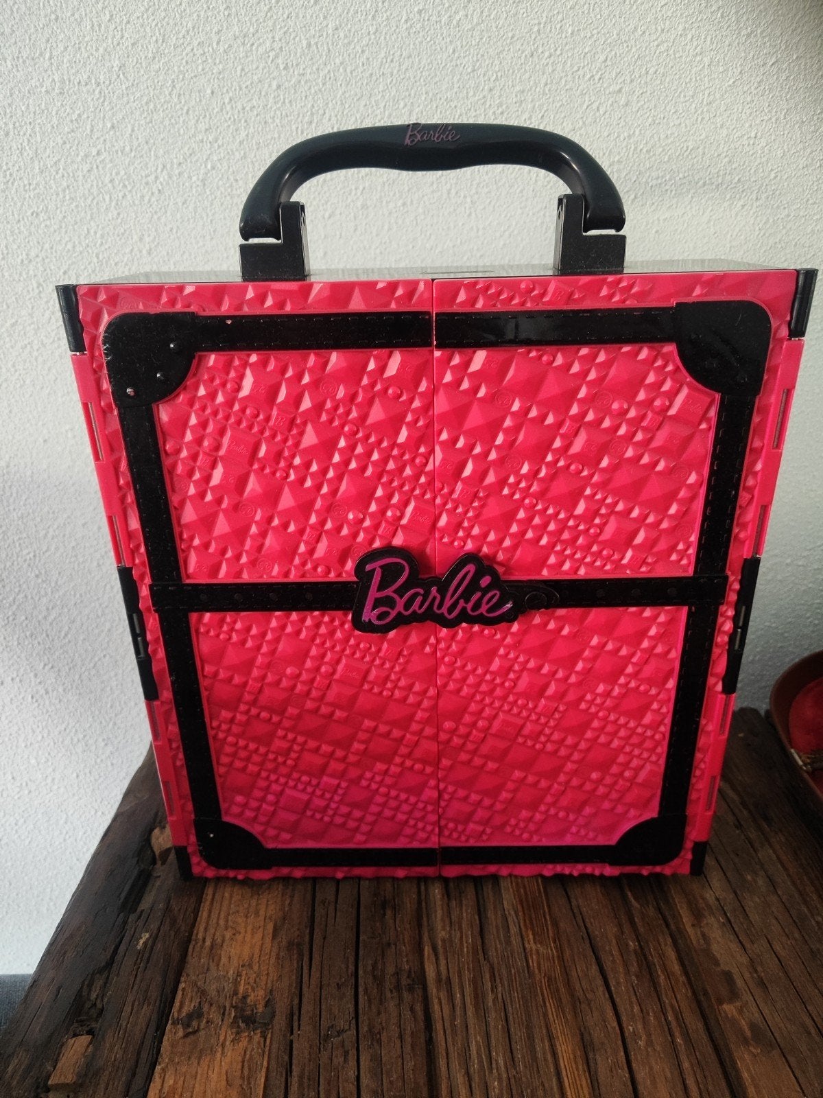 retro Barbie Kledingkast Koffer Roze met Zwarte Details, Ophalen of Verzenden, Gebruikt, Barbie