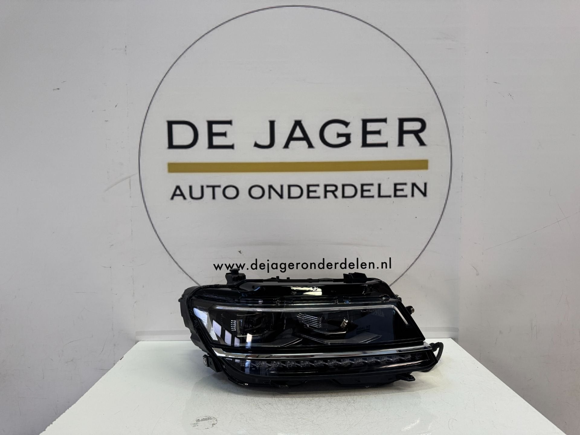 VW TIGUAN 5NA 5NB LED KOPLAMPEN SET 5NB941081A 5NB941082A, Gebruikt, Volkswagen, Volkswagen AG, Berliner Ring 2
38440  Wolfsburg, DE