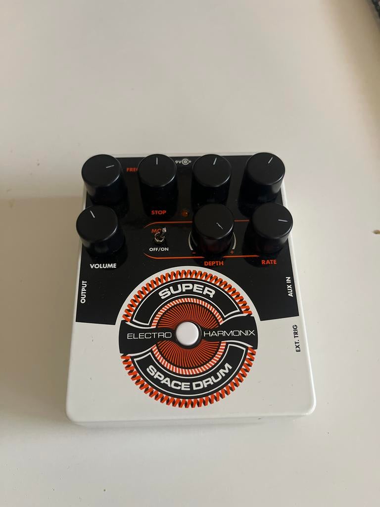 Electro Harmonix Super Space Drum - Analoge Drum Synthesizer, Ophalen, Zo goed als nieuw, Overige merken, Elektronisch