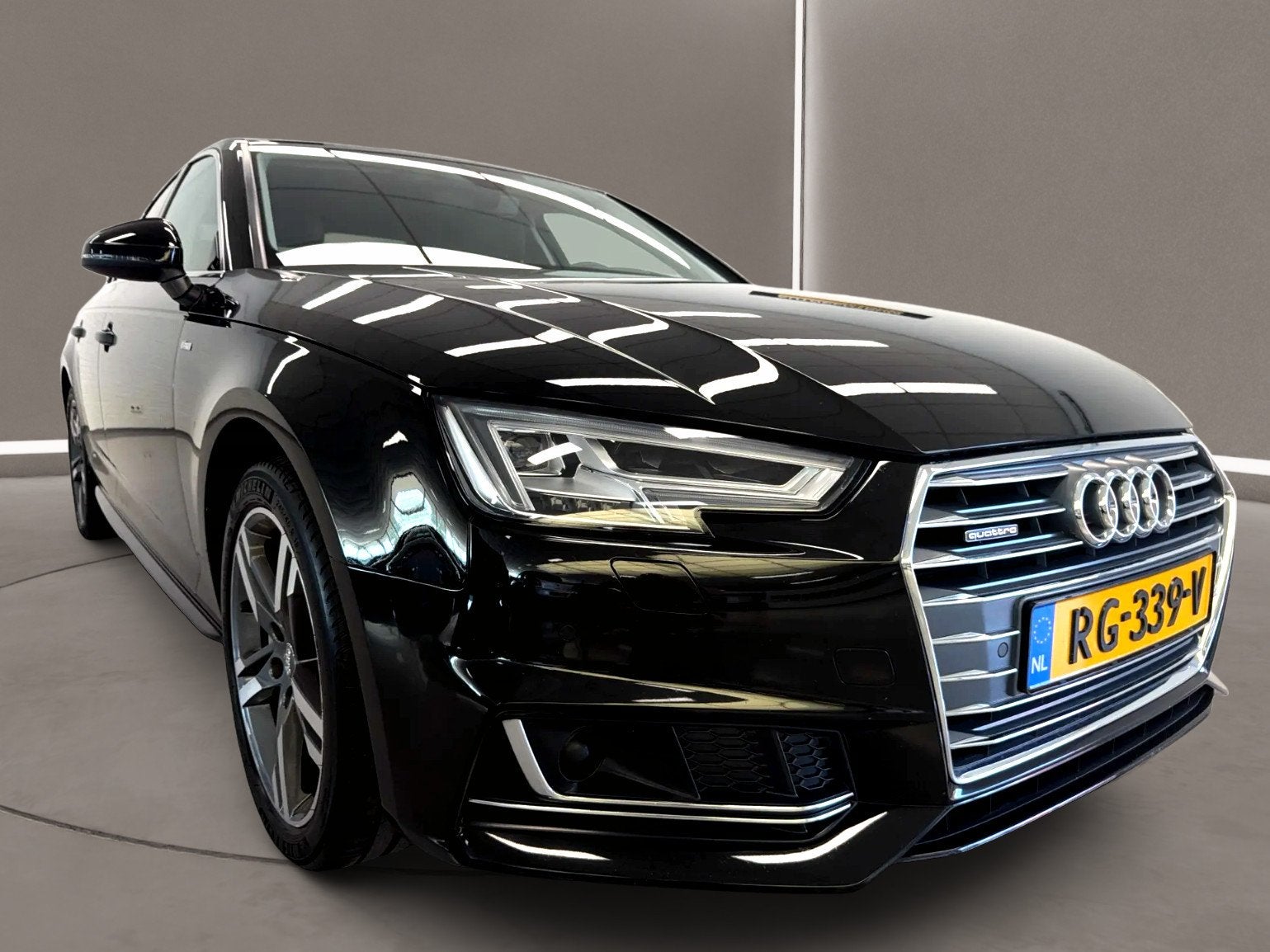 Foto 21 van Audi A4 Limousine 2.0 TDI quattro Sport S-Line 190 Pk Automa