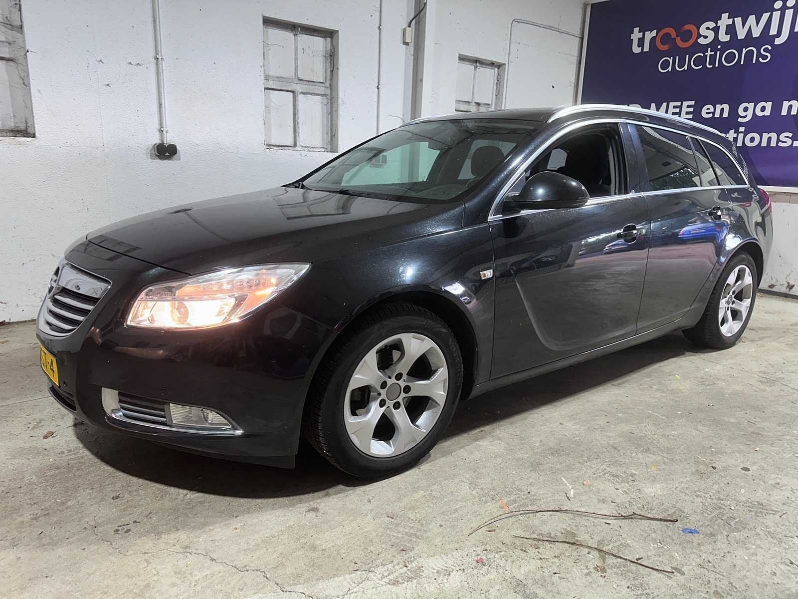 Opel - Insignia Sports Tourer - 1.4 T EcoF. Bns Ed - 33-TST-, Auto's, Opel, Euro 5, Gebruikt, 4 cilinders, Zwart