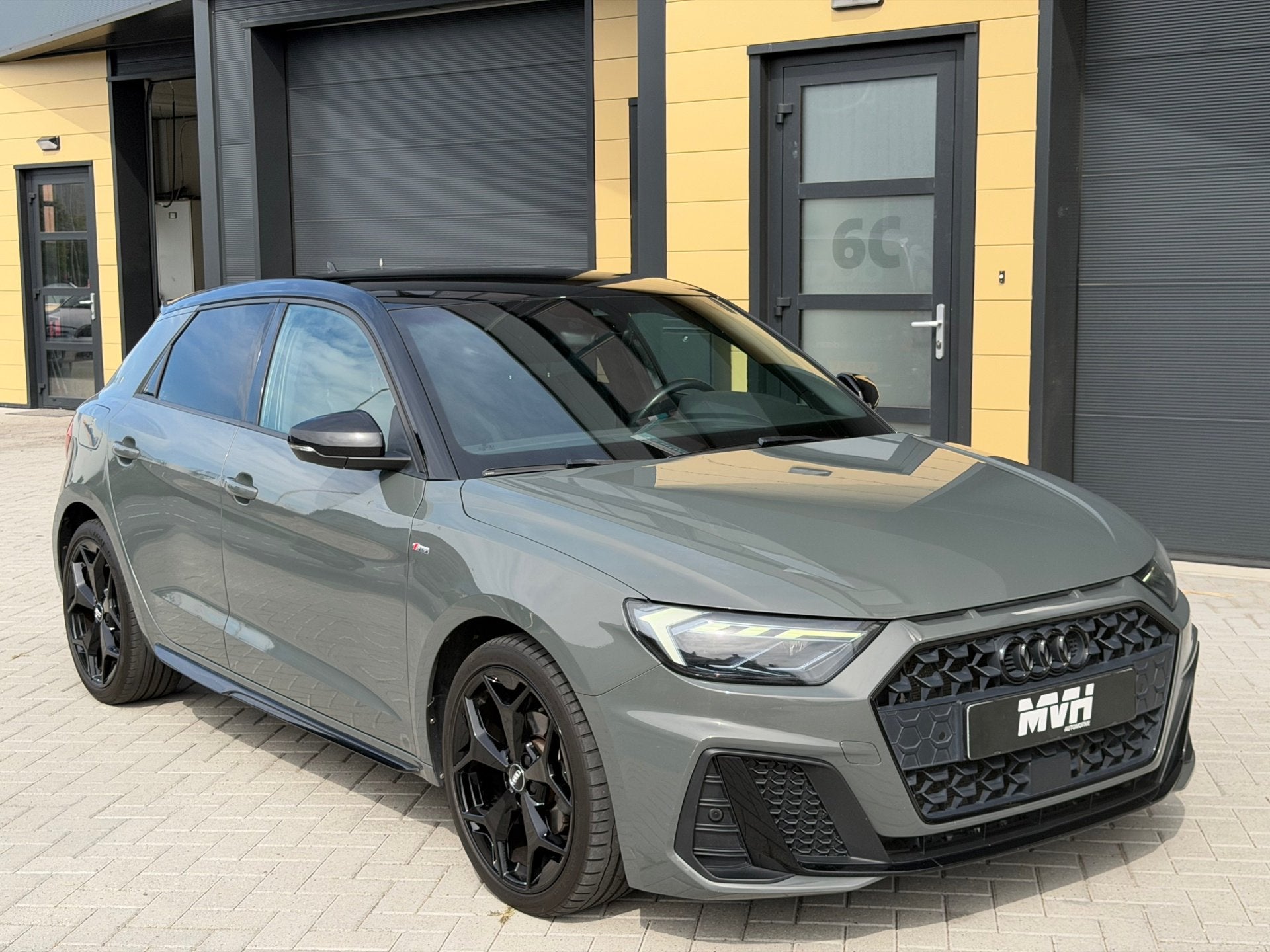 Audi A1 Sportback 30 TFSI Advanced - S-Line - Automaat - Vir, Auto's, Dealer onderhouden, A1, 116 pk, 49 €/maand