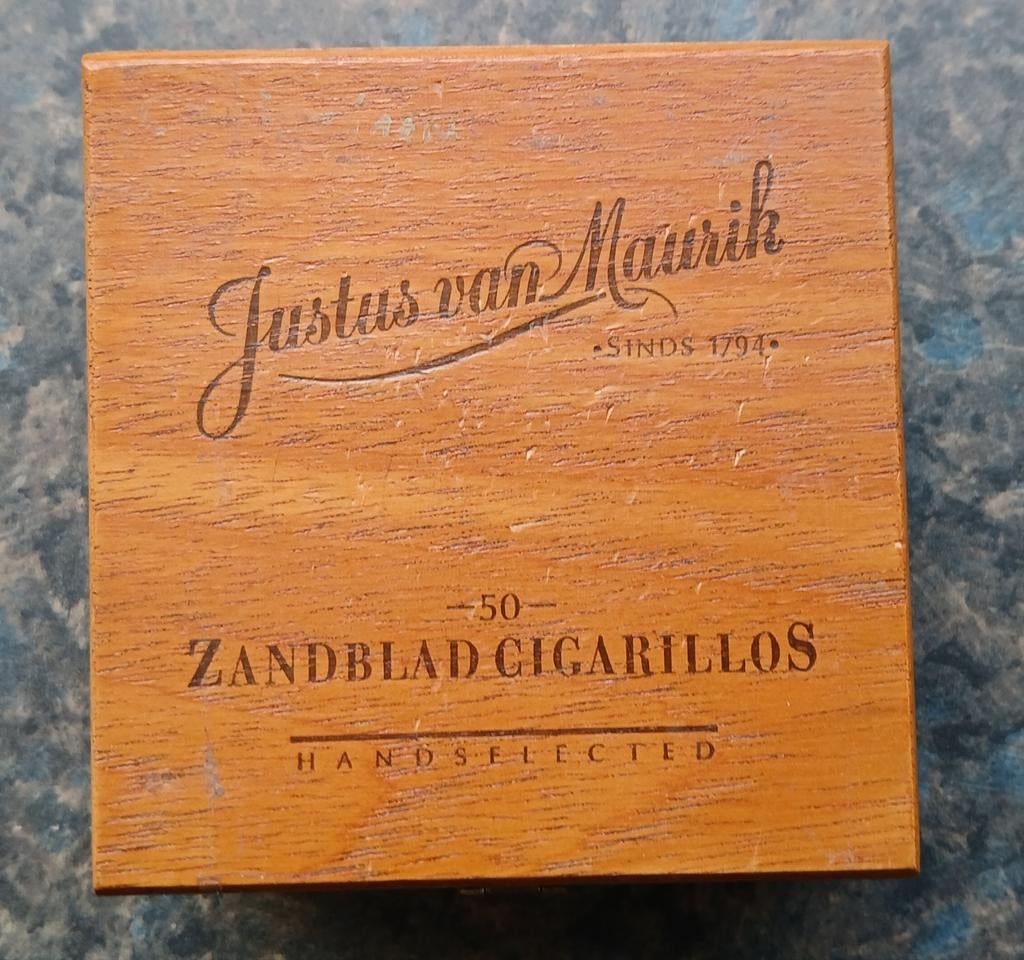 Sigarenkistje Justus van Maurik, Verzamelen, Ophalen of Verzenden, Gebruikt, Tabaksdoos of Verpakking