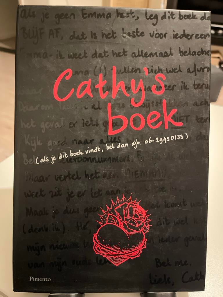 Cathy's Boek - Stewart/Weisman/Brigg - Nederlands, Boeken, Romans, Gelezen, Nederland, Ophalen of Verzenden