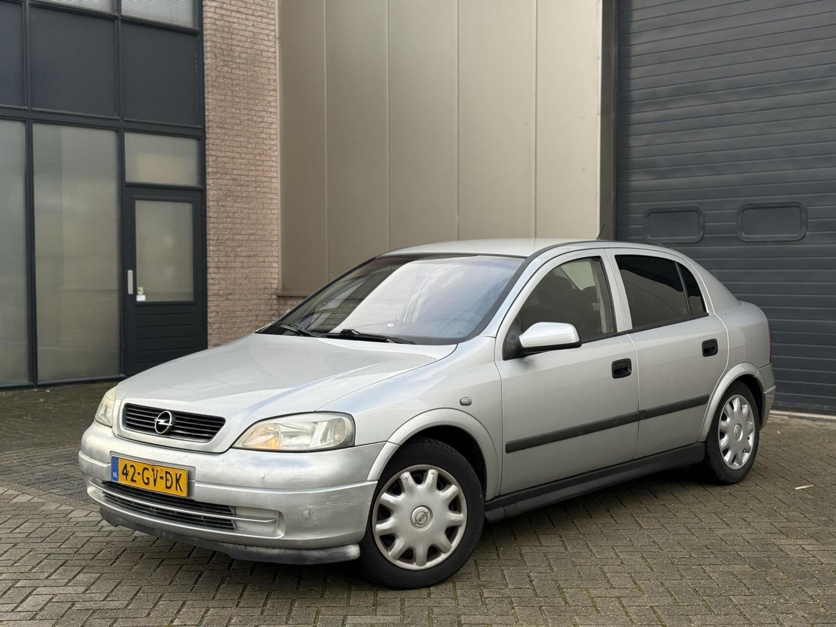 Opel Astra 1.6-16V Pearl Trekhaak 5-DRS Airco/Aux, Auto's, Voorwielaandrijving, 101 pk, Gebruikt, 4 cilinders