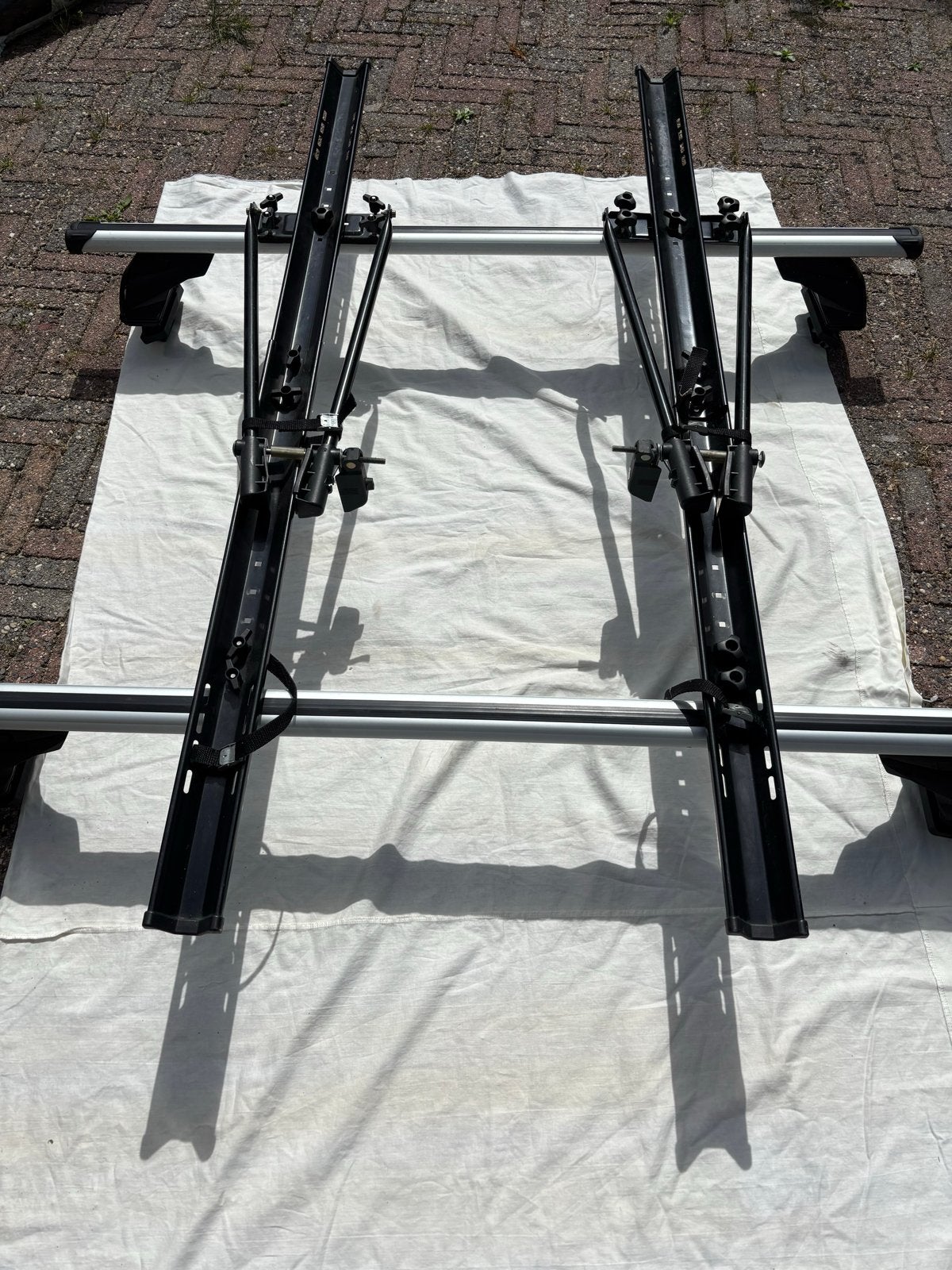 Mont Blanc fietsdragers (2 stuks) voor op dakdragers, Ophalen, 2 fietsen, Gebruikt, Dakdrager