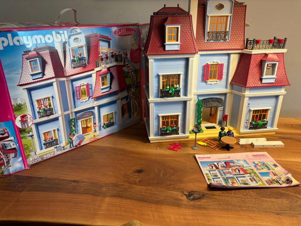 Playmobil Poppenhuis 70205 met extra sets, Ophalen of Verzenden, Zo goed als nieuw, Complete set
