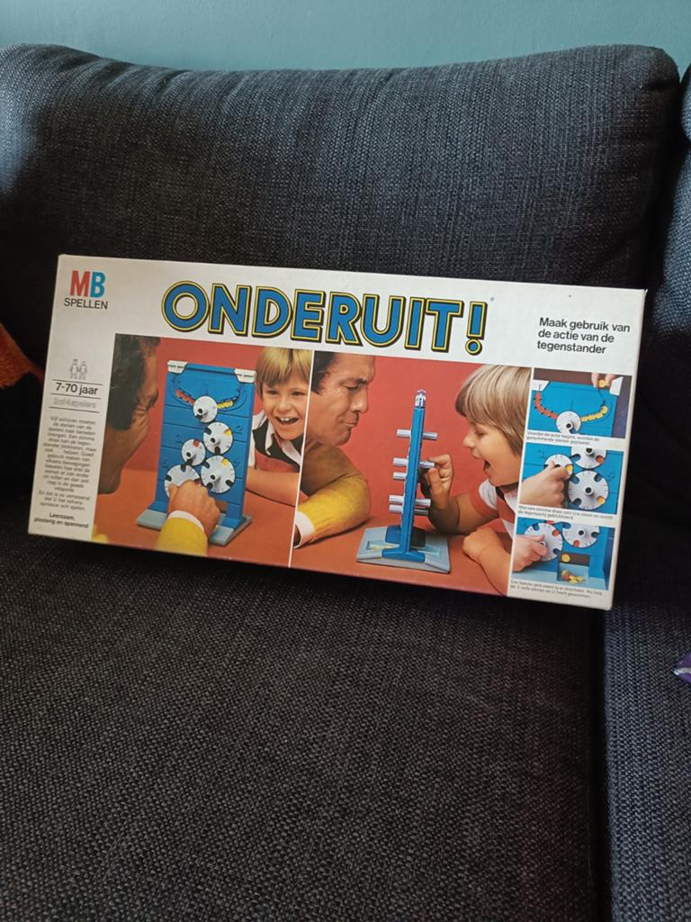 Onderuit! Bordspel van MB Spellen (Vintage), Een of twee spelers, Ophalen of Verzenden, Zo goed als nieuw, MB Spellen
