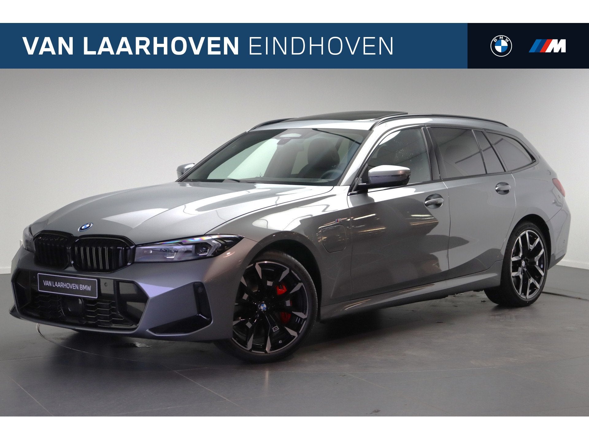 BMW 3 Serie Touring 330e M Sport Automaat / Panoramadak / Tr, Auto's, Automaat, 1998 cc, Achterwielaandrijving, Zwart