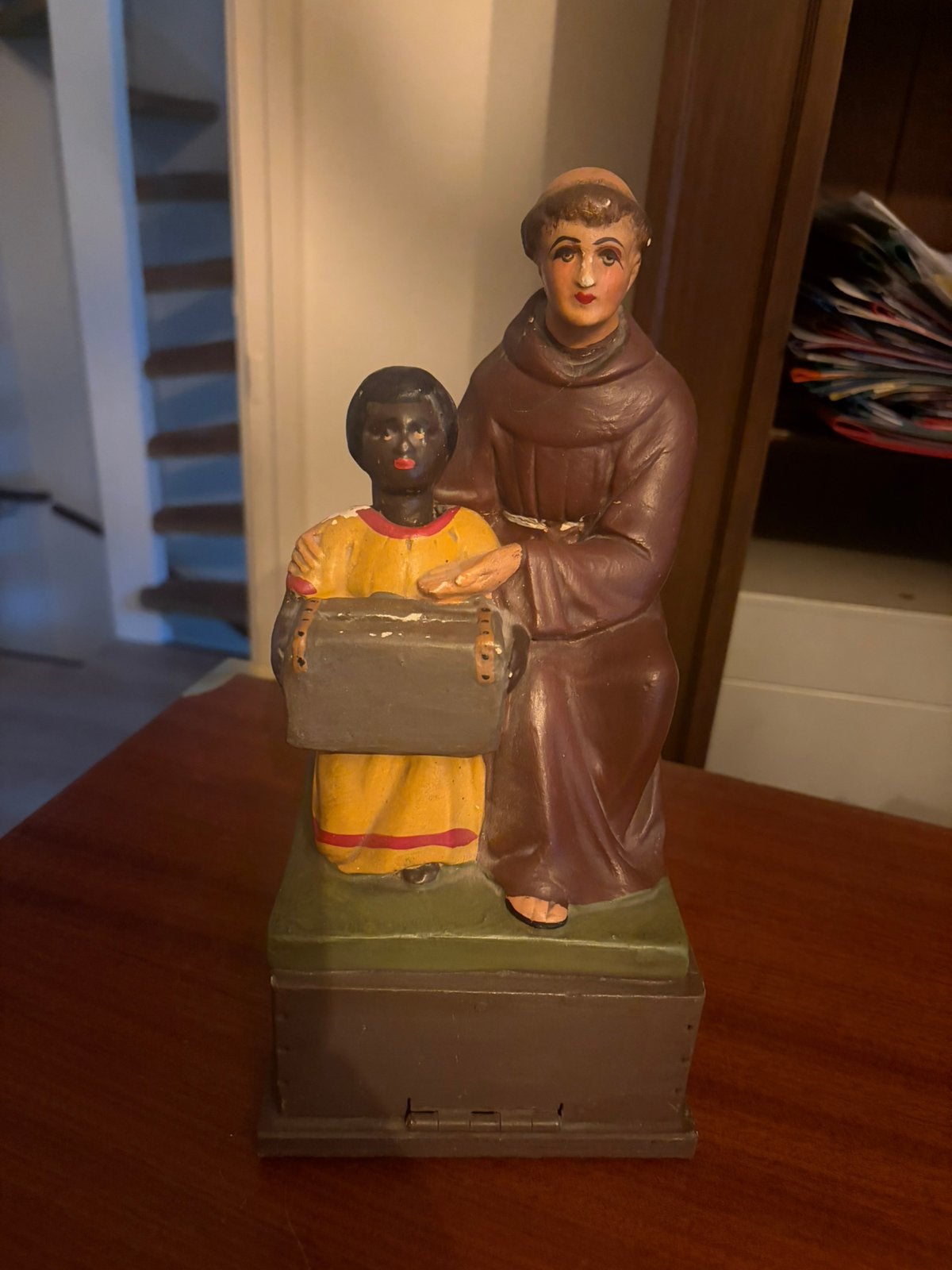Antieke missiespaarpot heilige Antonius, Ophalen