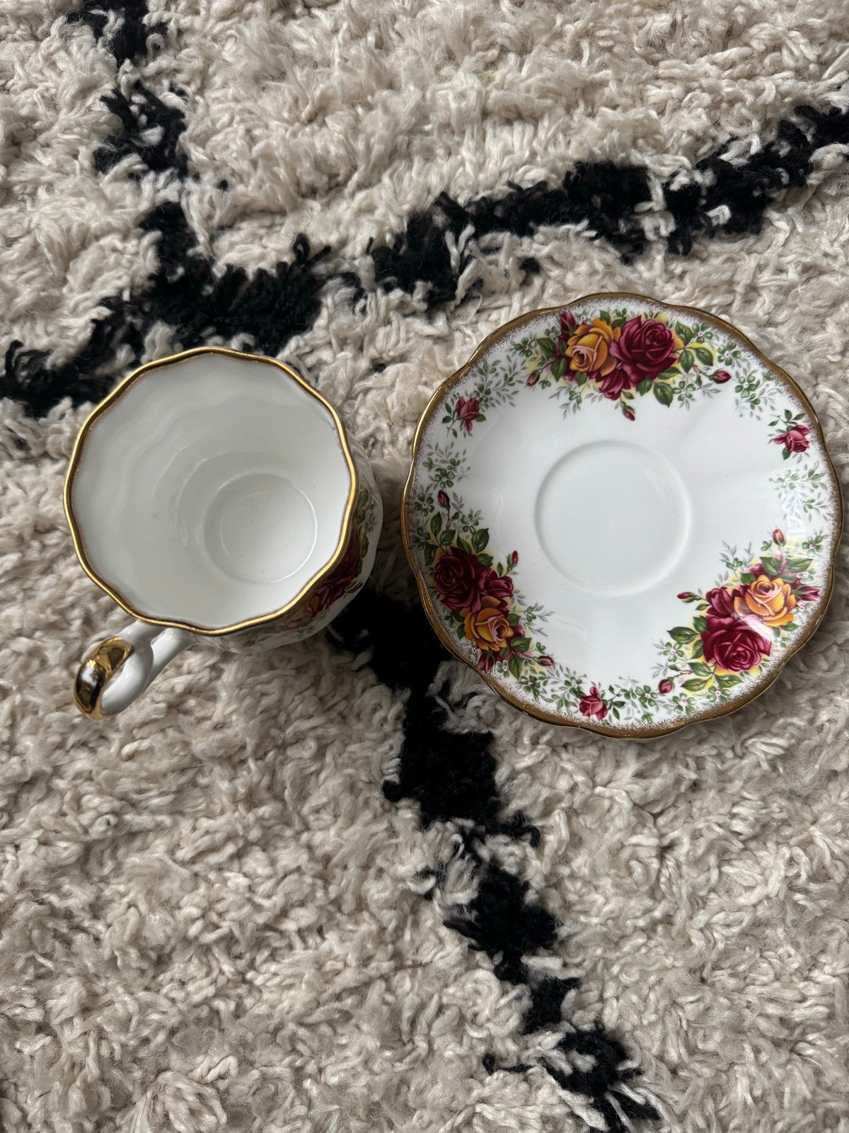 Rosina Fine Bone China kop en schotel met rozenmotief, Ophalen of Verzenden