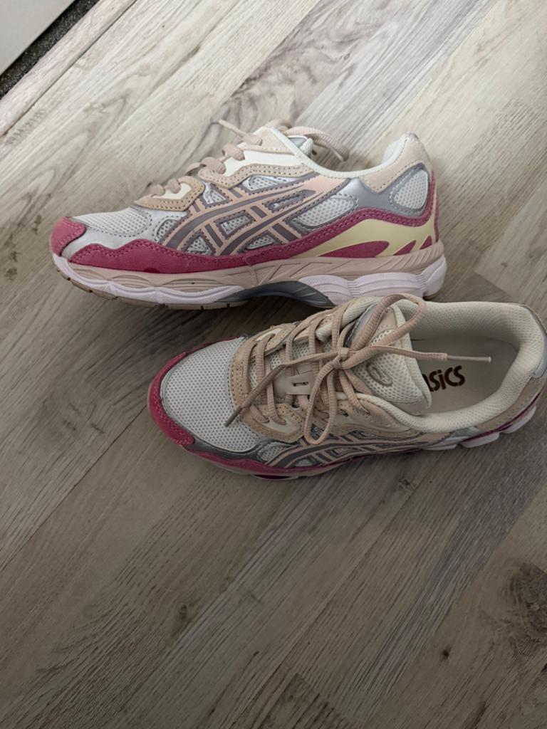 Acicis schoenen, Ophalen of Verzenden, Zo goed als nieuw, Sneakers of Gympen
