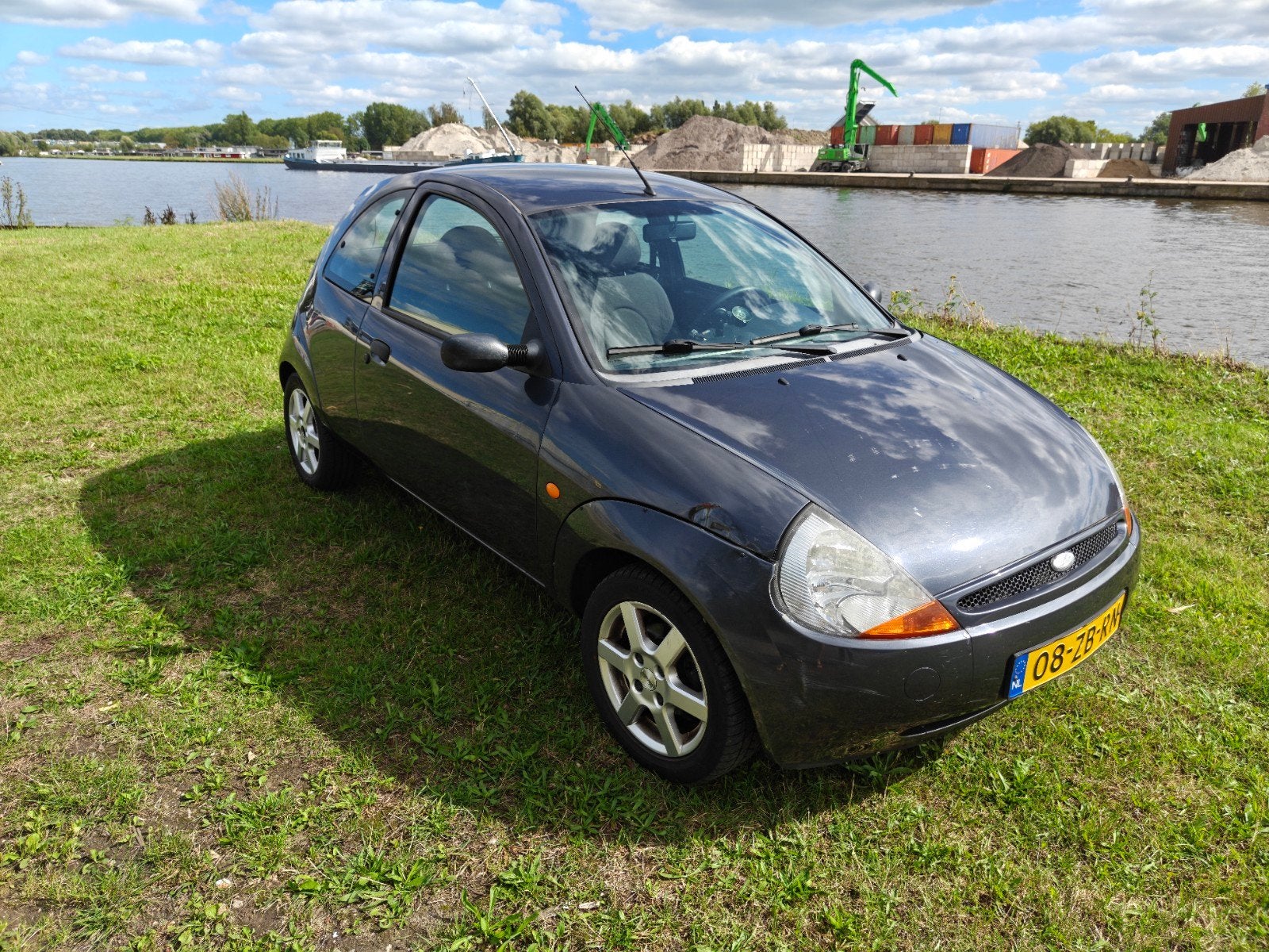 Ford Ka 2007 Grijs 108.724km, Voorwielaandrijving, 1299 cc, 31 €/maand, 4 cilinders
