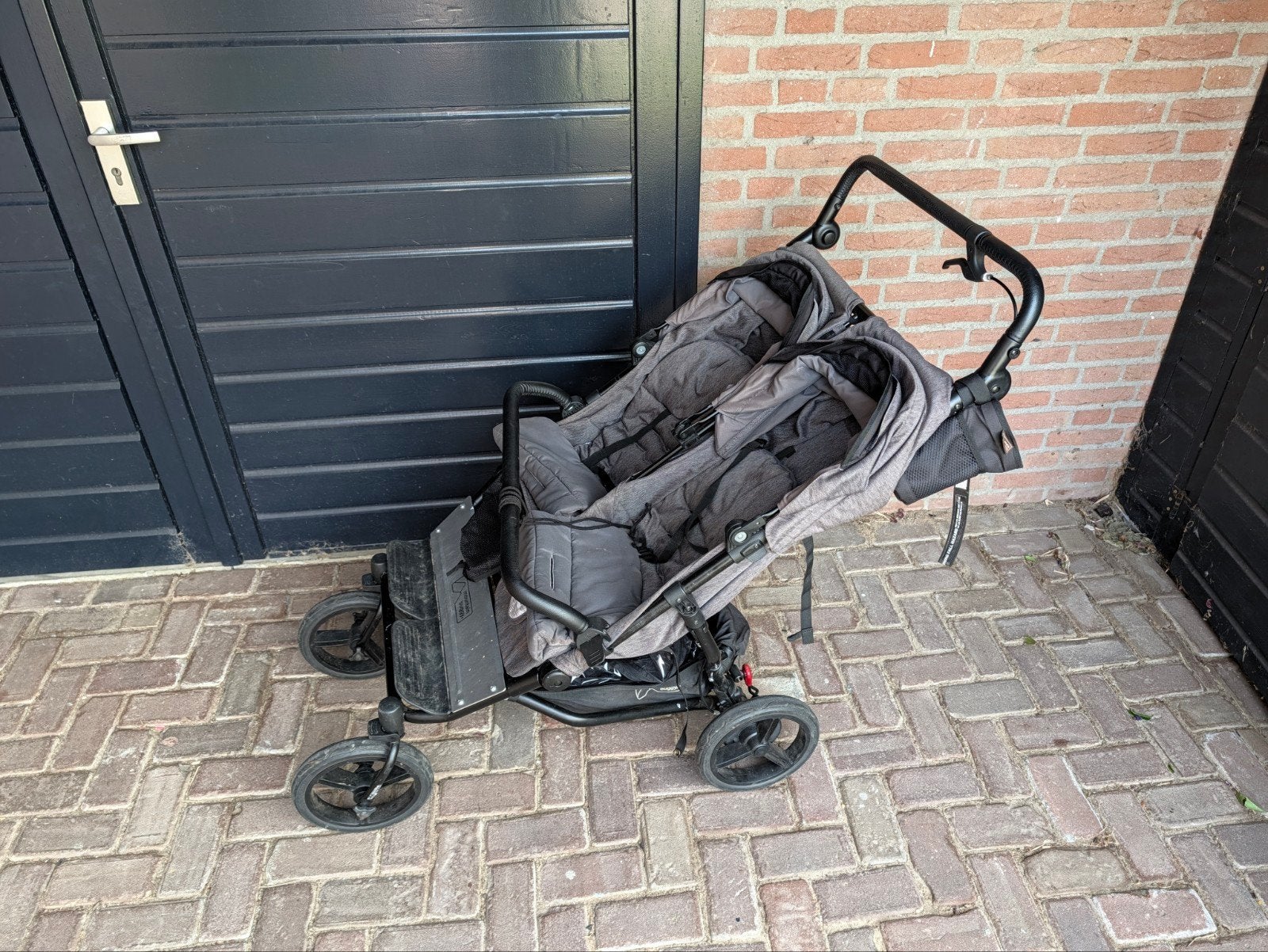 Mountain Buggy Duowagen met regenhoes en Maxi-Cosi beugels, Gebruikt, Duowagen, Ophalen, Kinderwagen