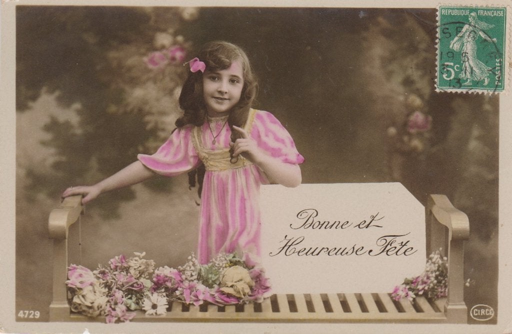 Meisje lang haar en bloemen. Leuke oude AK. 1913, Verzamelen, Ophalen of Verzenden, Voor 1920, Gelopen, Kinderen