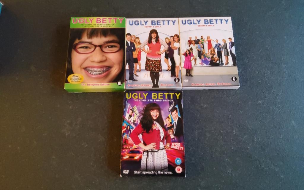 Ugly betty dvdboxen, Ophalen, Alle leeftijden, Zo goed als nieuw, Romantische komedie