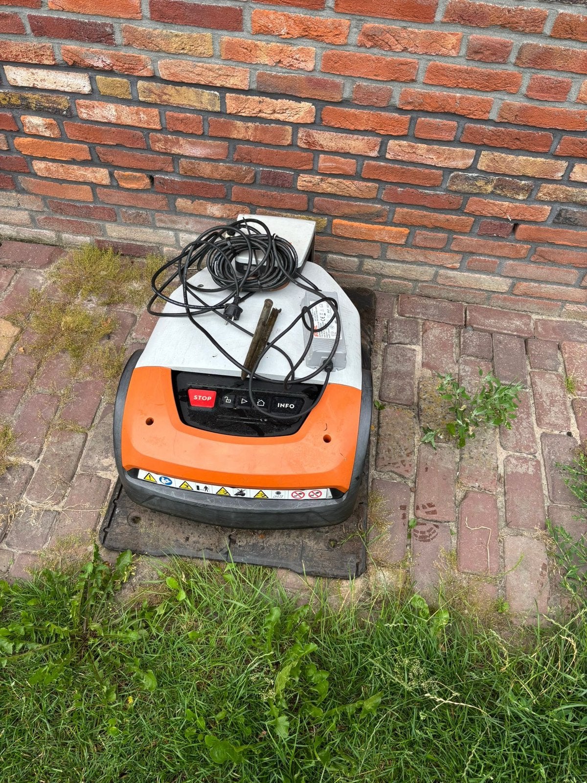 Foto 3 van Stihl imow 6 robotmaaier