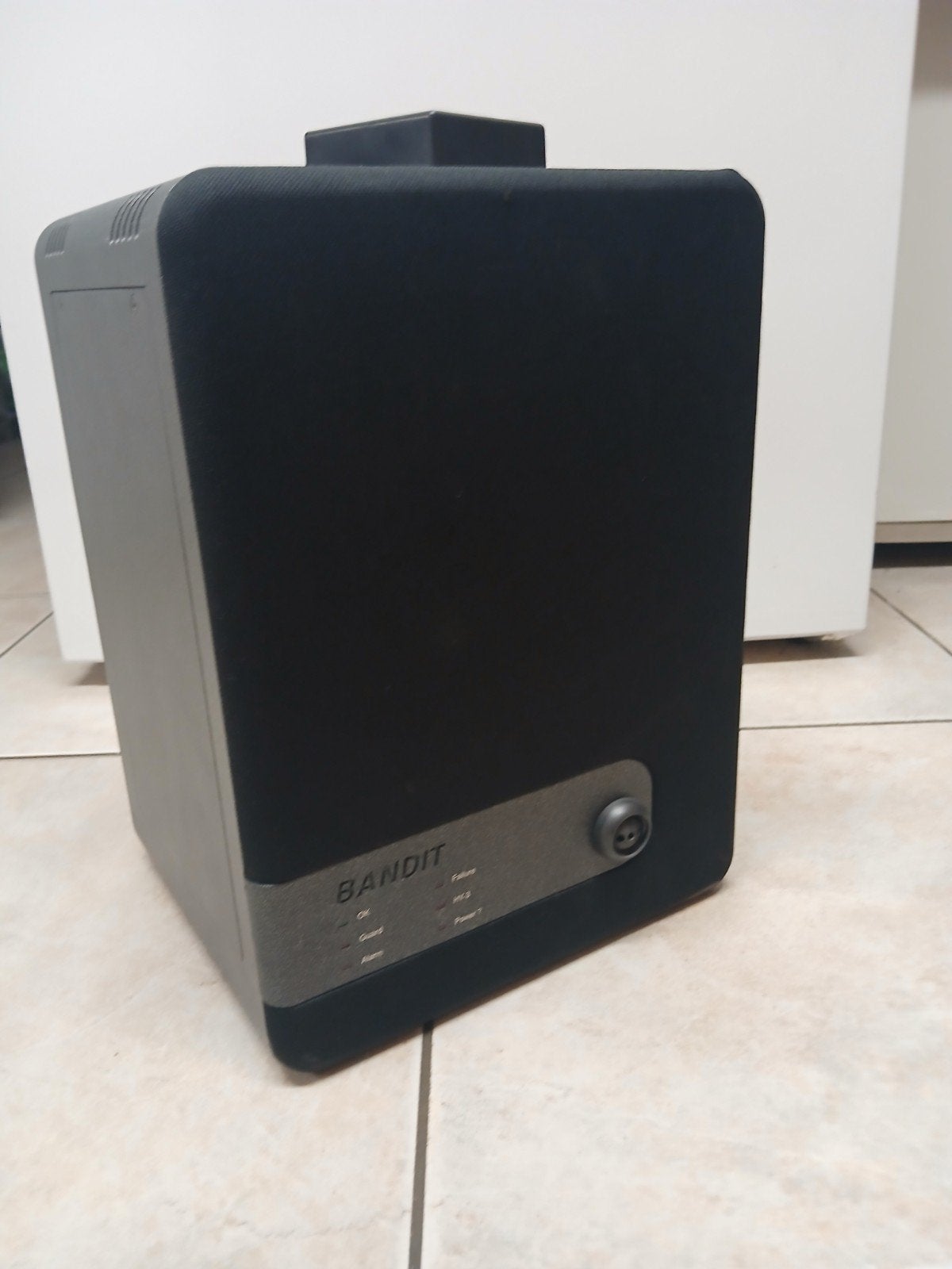 Bandit 240DB Mistgenerator met Bediening en Wandbeugel, Ophalen, Zo goed als nieuw, Compleet systeem, Rook