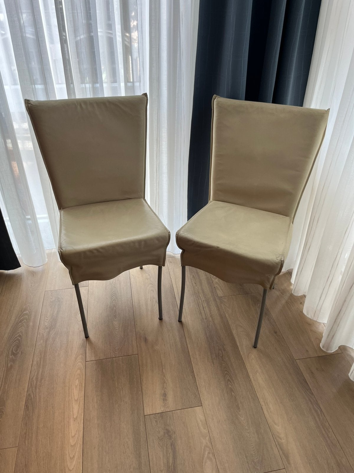 2 eetkamerstoelen GRATIS afhalen, Ophalen, Gebruikt, Twee, Wit