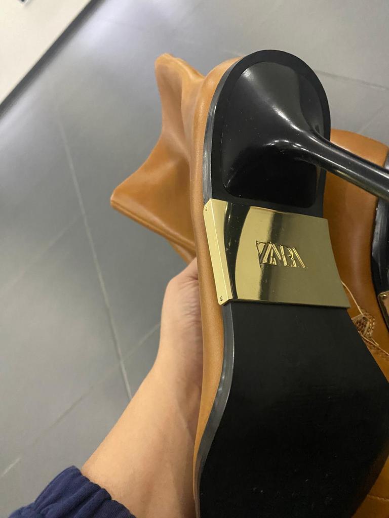 Nieuwe zara laarzen maat 41, Ophalen of Verzenden, Nieuw, Hoge laarzen
