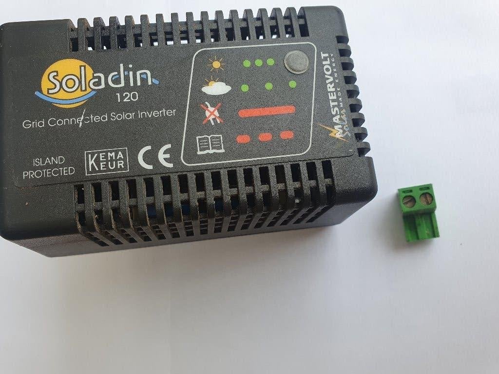 Soladin omvormer stekker uitvoering 230V zonnepaneel, Ophalen of Verzenden, Gebruikt, Stekker